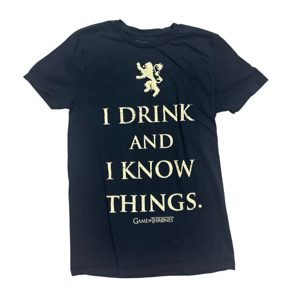 Black Game of Thrones graphic tee quote and golden lion crest 🖤💛 - Size S